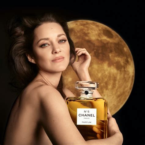 marion cotillard chanel|Chanel no 5 advert christmas.